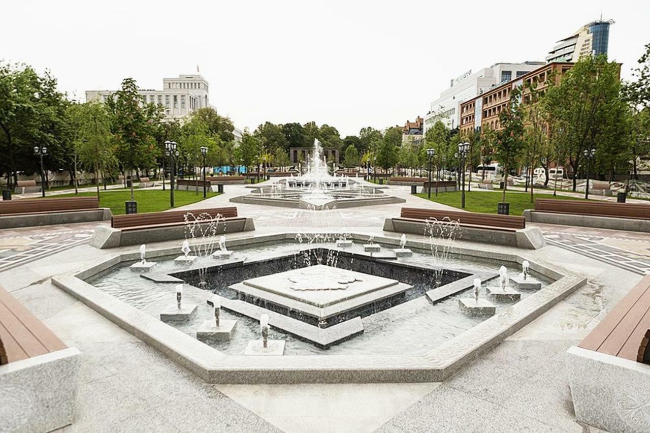 Luxury Apartment With Jacuzzi On Republic Square Jerevan Eksteriør bilde